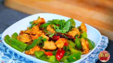 【xingkong体育官网登录】达州失火商贸城7年前曾发火灾 消防回应为何烧了近三天(图2) 【xingkong体育官网登录】达州失火商贸城7年前曾发火灾 消防回应为何烧了近三天(图2)