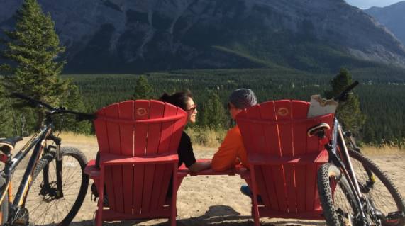 “xingkong体育官网登录”郾城区领导莅临伊坪小学慰问教师情系教师节(图1) xingkong体育官网登录