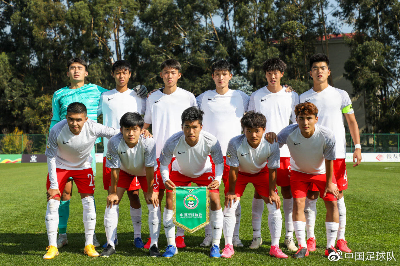 “星空体育官网”
中乙升班马率先拿到冲甲决战门票 淄博登榜首 U19国足竣事征程(图10)