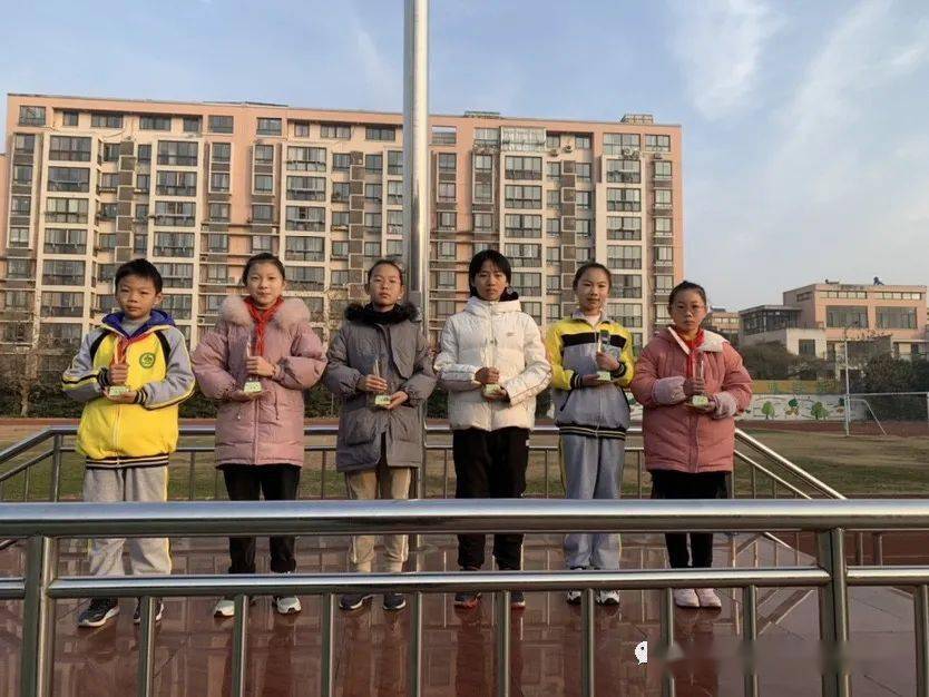 学校特色运动:“校长杯”校园足球联赛圆满举行:xingkong体育官网登录(图18)
学校特色运动:“校长杯”校园足球联赛圆满举行:xingkong体育官网登录(图18)