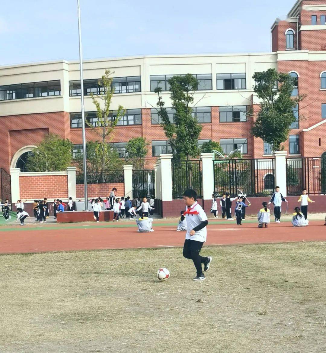 xingkong.com：
六年1班（上）：记第七届“崇实杯”校园足球联赛(图13)